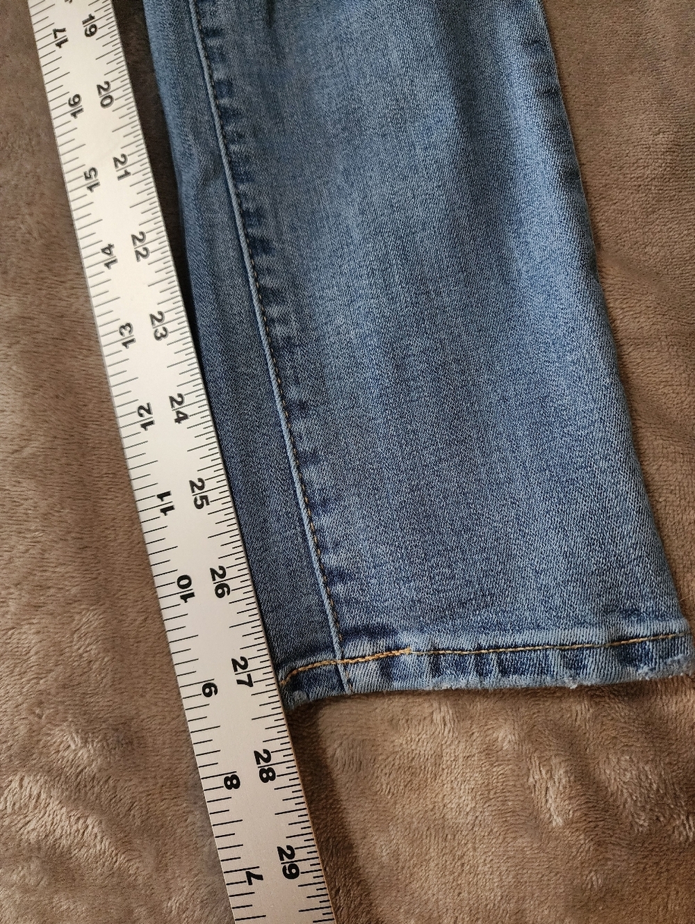 Aéropostale Low Rise Jegging Jeans | 4 | Distressed - Picture 2 of 9
